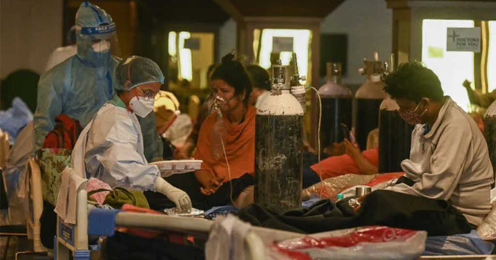 BREAKING: កំណត់ត្រាថ្មីនៅឥណ្ឌា! អ្នកជំងឺកូវីដ-១៩ជិត «៤,២០០នាក់ស្លាប់ក្នុង១ថ្ងៃ» និងមនុស្សជាង ៤០០,០០០នាក់ទៀតឆ្លង