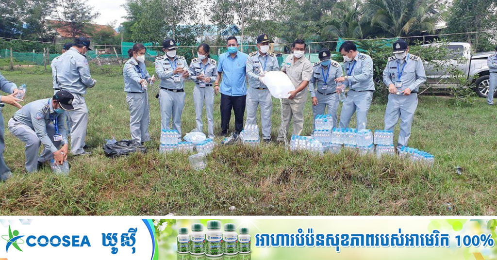 មន្ត្រីជំនាញរកឃើញអាល់កុលក្លែងក្លាយជិត ៣០០លីត្រ នៅតាមឱសថស្ថានក្រុងស្វាយរៀង ខេត្តស្វាយរៀង