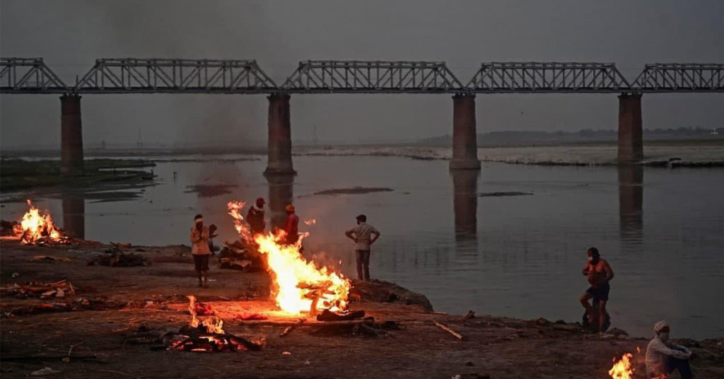 ឥណ្ឌាកំពុងស៊ើបអង្កេតករណី សាកសពអណ្តែតពាសពេញទន្លេគង្គា (Ganges)