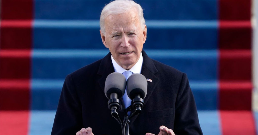 សហរដ្ឋអាមេរិកគ្រោងចាក់វ៉ាក់សាំងជូនក្រុមមនុស្សមានហានិភ័យទាប ខណៈកូវីដ-១៩ កំពុងលុកលុយពិភពលោក