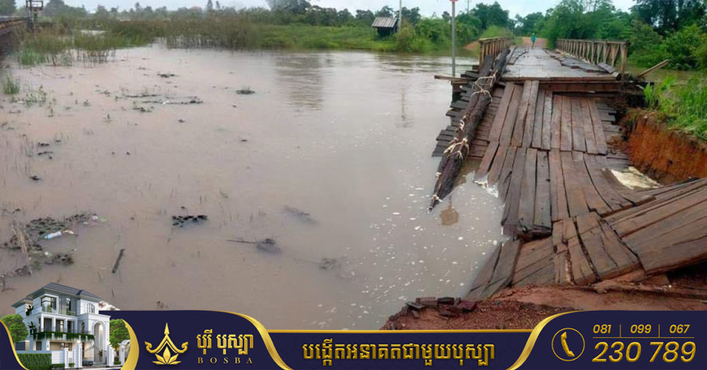 អាជ្ញាធរស្រុកកោះញែក កំពុងចាត់វិធានការត្រៀមទូក សំរាប់ជួយសម្រួលដល់ពលរដ្ឋ ខណៈទឹកនៅទន្លេស្រែពកហក់ឡើងខ្លាំង បង្កជាទឹកជំនន់