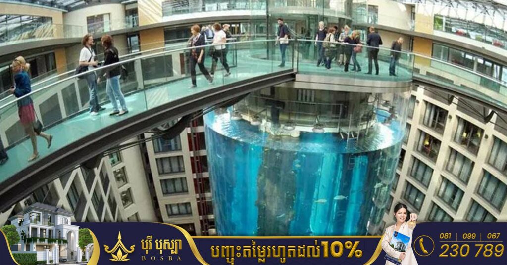 អាងចិញ្ចឹមត្រីដ៏ធំរបស់សណ្ឋាគារប៊ែរឡាំងបានផ្ទុះ ដោយត្រីនៅខាងក្នុងចំនួន ១,៥០០ក្បាលងាប់ទាំងអស់