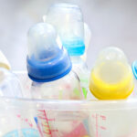 កូនមានបញ្ហាសុខភាពពេលខ្លះ អាចមកពីដបទឹកដោះដែលមានសភាពបែបនេះ ដូច្នេះប៉ាម៉ាក់គួរប្ដូរចេញភ្លាម