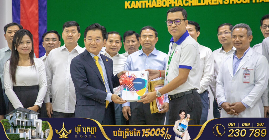 បណ្ឌិត គុណ ញឹម នាំយកថវិកាបរិច្ចាគជាង ១៨៩លានរៀល និង ៤០,៣០៥ដុល្លារ ប្រគល់ជូនមូលនិធិគន្ធបុប្ផាកម្ពុជា