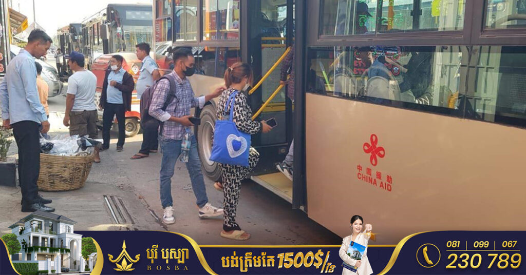 អភិបាលរាជធានីភ្នំពេញ យករថយន្តក្រុង៣គ្រឿង ដឹកពលរដ្ឋជាង១០០នាក់ ដែលចាញ់បោកមេខ្យល់នាំទៅកូរ៉េ ត្រឡប់ទៅលំនៅដ្ឋានវិញ