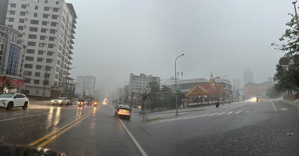 ក្រសួងធនធានទឹក ជូនដំណឹងពីស្ថានភាពធាតុអាកាសនៅកម្ពុជា ចាប់ពីថ្ងៃទី១៦-២២ ខែសីហា, អាចមានភ្លៀងធ្លាក់ពីតិចទៅបង្គួរ លាយឡំដោយផ្គរ រន្ទះ និងខ្យល់កន្ត្រាក់