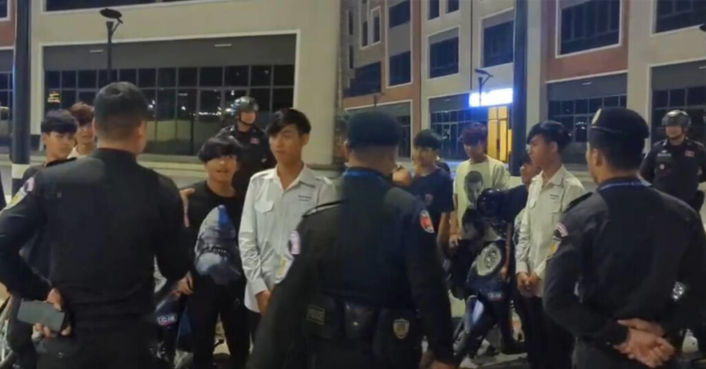 នគរបាលអន្តរាគមន៍ពិសេសឃាត់ខ្លួនក្មេងទំនើង០៨នាក់ ជិះម៉ូតូ០៤គ្រឿងបង្ហោះ និងប្រដេញប្រណាំងគ្នា ផ្អើលក្នុងបឹងកក់