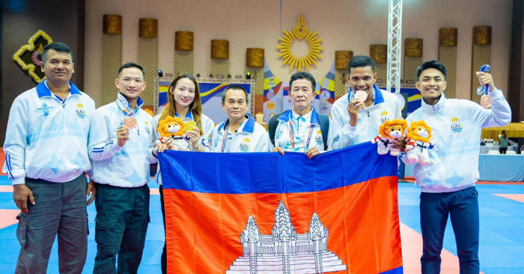 ក្រុមកីឡាការ៉ាតេកម្ពុជា ដណ្ដើមបានមេដាយ ៤គ្រឿងពីព្រឹត្តិការណ៍អន្ដរជាតិ នៅថៃ