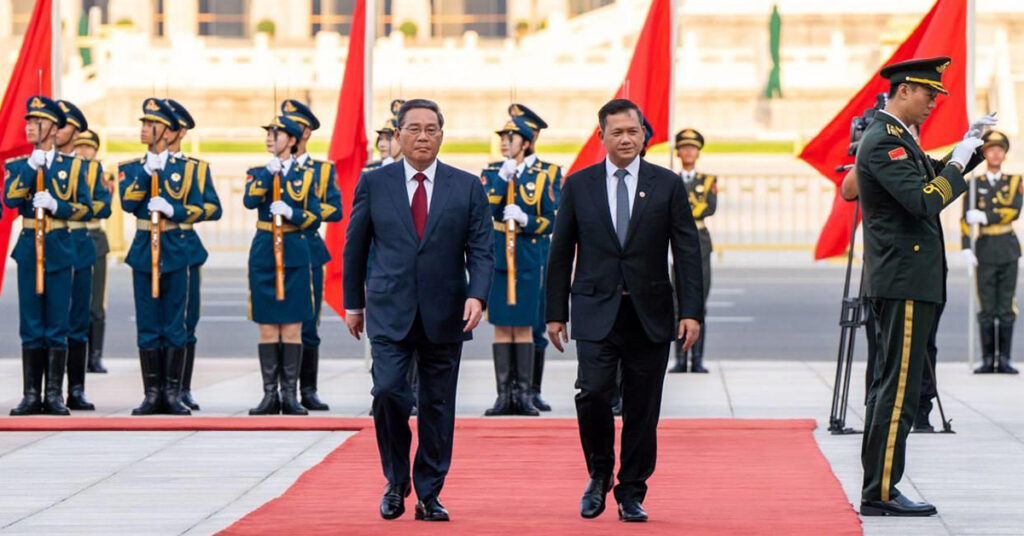 សម្តេចធិបតី ហ៊ុន ម៉ាណែត ធានាអះអាងនៅមុខនាយករដ្ឋមន្ត្រីចិនថា កម្ពុជាបន្តនយោបាយចិនតែមួយឥតងាករេ