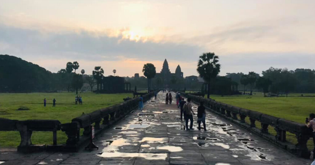 ​​ដោយសារបញ្ហាធាតុអាកាសនារដូវវស្សា! អាជ្ញាធរជាតិអប្សរា អំពាវនាវដល់ភ្ញៀវទេសចរបង្កើនការប្រុងប្រយ័ត្នខ្ពស់ក្នុងពេលទស្សនានៅរមណីយដ្ឋានអង្គរ