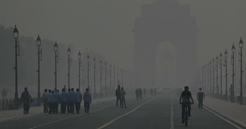 ការបំពុលខ្យល់នៅរដ្ឋធានី New Delhi របស់ឥណ្ឌា ធ្លាក់ដល់កម្រិតធ្ងន់ធ្ងរជាថ្មី បង្ខំឱ្យសាលារៀនមួយចំនួនបិទទ្វារជាបណ្តោះអាសន្ន