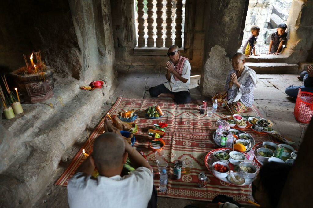 អ្នកភូមិក្នុងតំបន់អង្គរនៅតែបន្តប្រារព្ធ «ពិធីឡើងមាឃ» រាល់ថ្ងៃ៣កើត ខែមាឃ ដែលជាទំនៀមពីបុរាណ