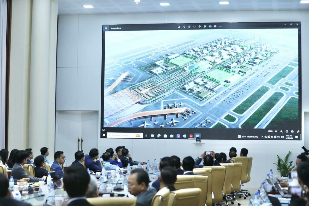 កម្ពុជាអនុញ្ញាតឱ្យក្រុមហ៊ុនចិន សិក្សាគម្រោងសាងសង់ផ្លូវរថភ្លើងក្រោមដីនៅភ្នំពេញ និងរថភ្លើងធុនស្រាលភ្ជាប់ភ្នំពេញ និងព្រលានយន្តហោះអន្តរជាតិតេជោ