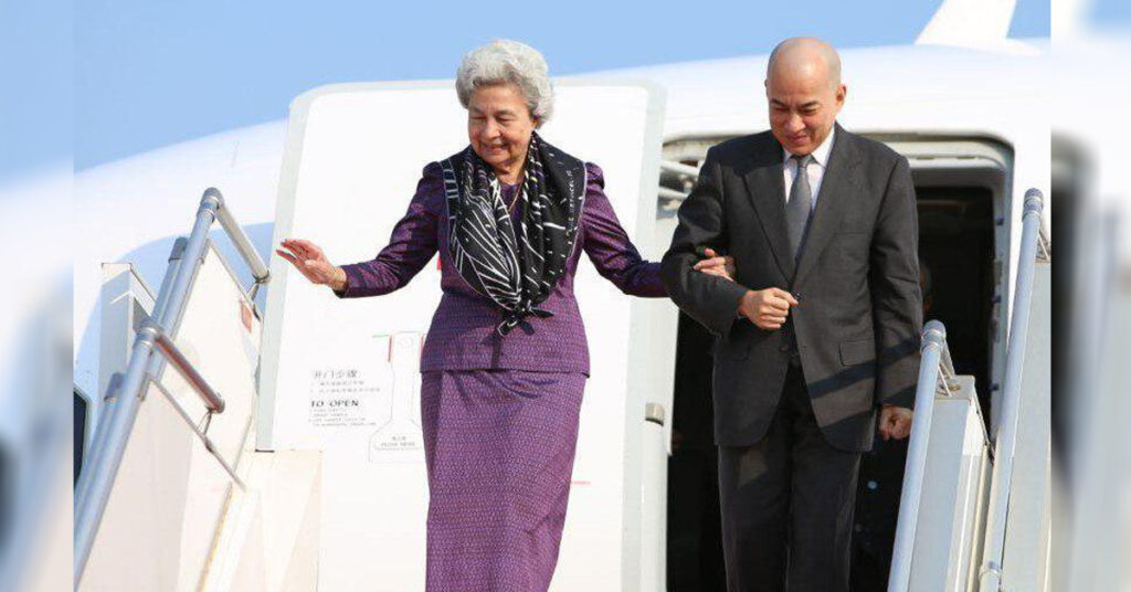 រសៀលនេះព្រះមហាក្សត្រ និងសម្តេចព្រះវររាជមាតាជាតិខ្មែរ យាងមកកម្ពុជាវិញហើយ