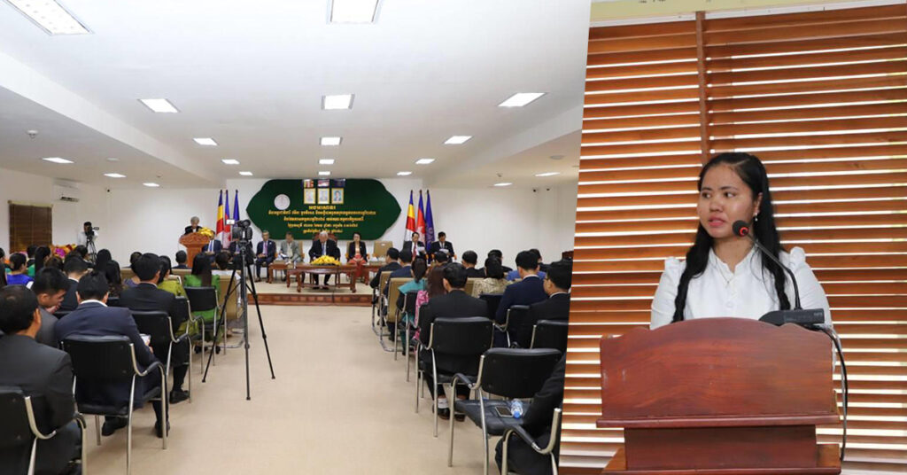 កញ្ញា ដានី ស្រស់ ពីក្មេងស្រីជនជាតិដើមភាគតិចព្នង ខេត្តមណ្ឌលគិរី ក្លាយជាមន្ត្រីនៃក្រុមប្រឹក្សាធម្មនុញ្ញ