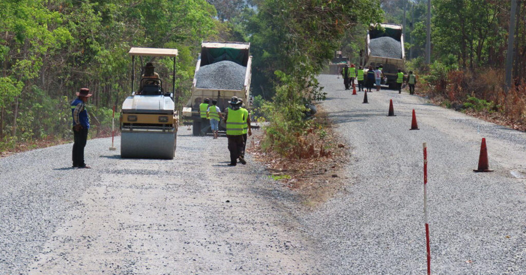 ជូនដំណឹង! ផ្លូវឡើងទៅលើភ្នំគីរីរម្យត្រូវបានជួសជុល និងពង្រីកបន្ថែមជិត២ម៉ែត្រ ដើម្បីសម្រួលដល់ការធ្វើដំណើររបស់ពលរដ្ឋ និងភ្ញៀវទេសចរណ៍