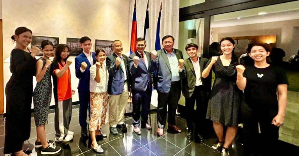 មរតកស៊ីហ្គេម ជ្រាបដល់អូឡាំពិកប៉ារីស ខណៈយុវជនកម្ពុជា ៨រូប បានធ្វើអ្នកស្ម័គ្រចិត្តក្នុងព្រឹត្តិការណ៍ពិភពលោកនេះ