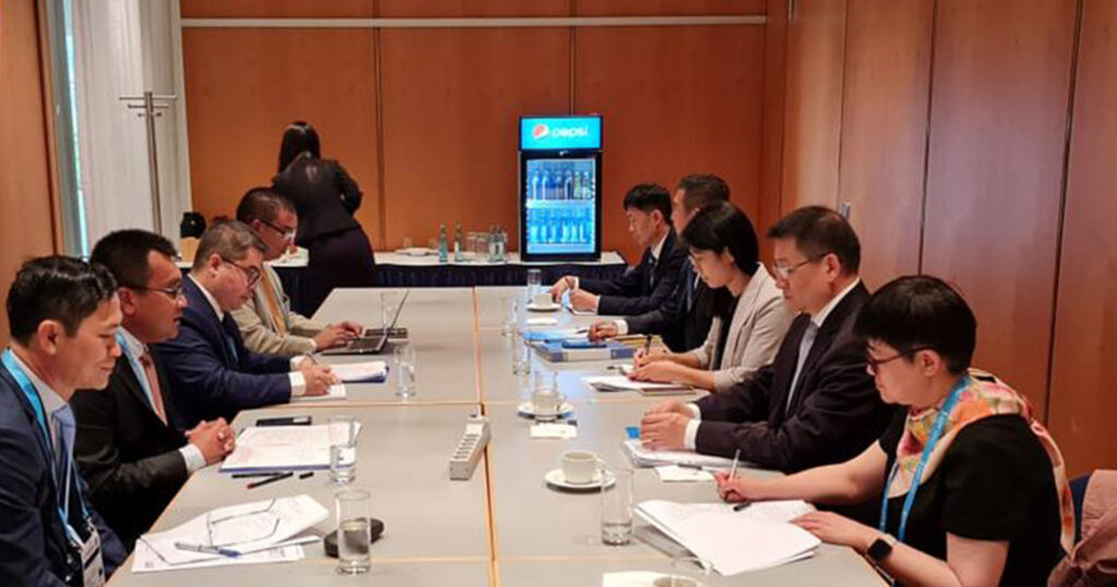 ជំនួបជាមួយរដ្ឋមន្ត្រី ប៉េង ពោធិ៍នា, អនុរដ្ឋមន្រ្តីក្រសួងដឹកជញ្ជូនចិន អះអាងថាចិនត្រៀមខ្លួនជាស្រេចក្នុងការបន្តជួយគាំទ្រកម្ពុជា ទាំងការអភិវឌ្ឍហេដ្ឋារចនាសម្ព័ន្ធ និងធនធានមនុស្ស