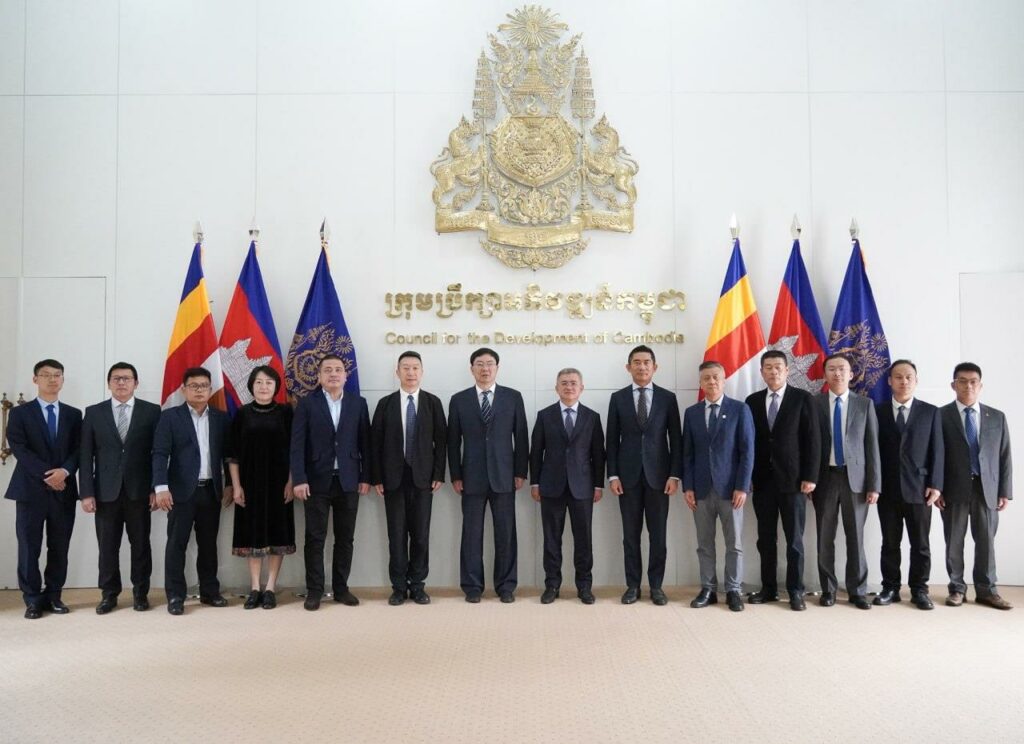 ម្ចាស់ភាគហ៊ុនធំនៃគម្រោងអាកាសយានដ្ឋានអន្តរជាតិសៀមរាប-អង្គរ សុំការគាំទ្រពីក្រុមប្រឹក្សាអភិវឌ្ឍន៍កម្ពុជា វិនិយោគអភិវឌ្ឍតំបន់សេដ្ឋកិច្ច នៅជិតព្រលានយន្តហោះ