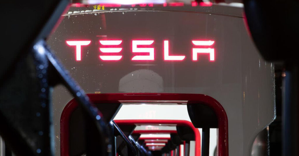 ភាគហ៊ុន Tesla ធ្លាក់ចុះខ្ទង់ ៦% ភ្លាមៗ ក្រោយ Elon Musk កាត់បន្ថយការងារ ៥០០កន្លែង នៅផ្នែក Supercharger