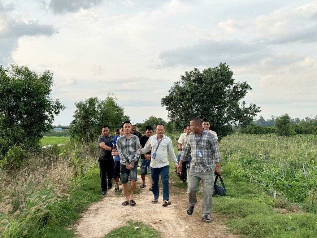 ព័ត៌មានលម្អិត៖ ករណីជំរិតទារប្រាក់ និងស.ម្លាប់ រួចយកស.ពទៅទម្លាក់ នៅចំណុចទន្លេវ៉ៃគោ ត្រូវបានកងរាជអាវុធហត្ថបំបែកសំណុំរឿង