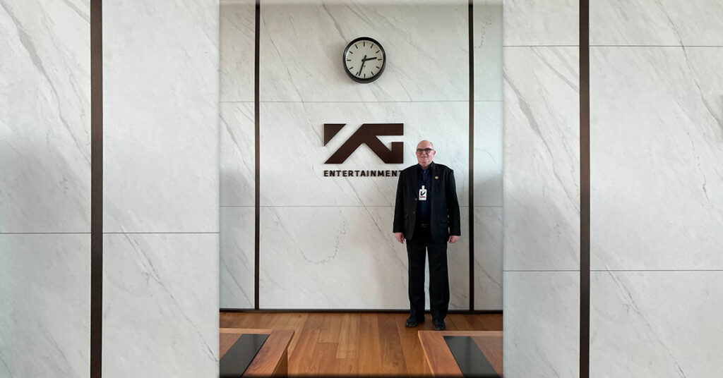 តើអ្វីជាហេតុផល នៅពីក្រោយ Mr Brune Brew Master of Ganzberg ទៅកូរ៉េខាងត្បូង ដើម្បីជួបផលិតកម្ម យក្ស YG Entertainment?