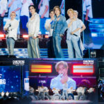 រាត្រីដែលមិនអាចបំភ្លេចបាន!! ក្រុមកំលោះសង្ហា TREASURE អង្រួនបេះដូងហ្វេនៗរាប់ម៉ឺននាក់ ក្នុងមហាព្រឹត្តិការណ៍តន្ត្រីលំដាប់ពិភពលោក GANZBERG SUPER IDOL NEW LOVE