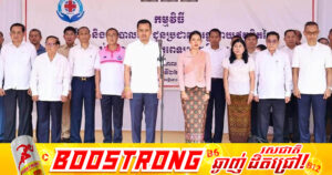ឯកឧត្តមអភិសន្តិបណ្ឌិត ស សុខា និងលោកជំទាវ អញ្ជើញជាអធិបតីពិធីពិនិត្យ និងព្យាបាលជំងឺជូនប្រជាពលរដ្ឋ ដោយឥតគិតថ្លៃ នៅស្រុកស្វាយអន្ទរ ខេត្តព្រៃវែង