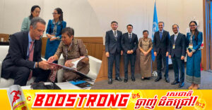 UNESCO បាននិងកំពុងតាមដានយកចិត្តទុកដាក់ចំពោះករណីប្រាសាទព្រះវិហារ និងចូលរួមចំណែកយ៉ាងសកម្មក្នុងការសម្របសម្រួលដើម្បីបន្ធូរបន្ថយភាពតានតឹងរវាងប្រទេសទាំងពីរតាមរយៈវប្បធម៌